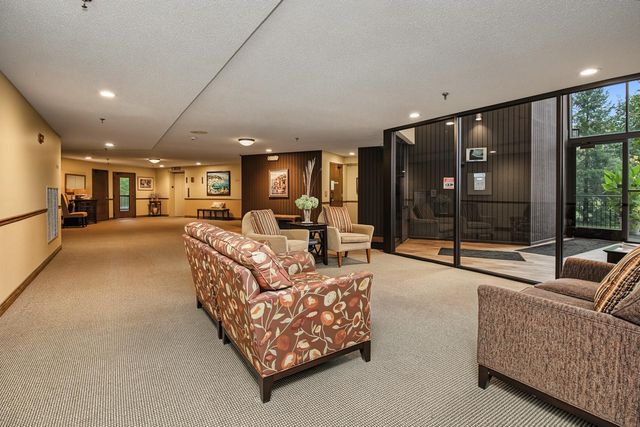 9700 Portland Avenue S 128, Bloomington, MN 55420