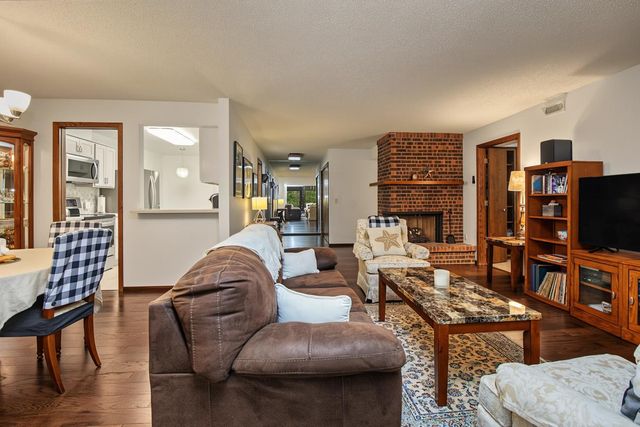 9700 Portland Avenue S 128, Bloomington, MN 55420