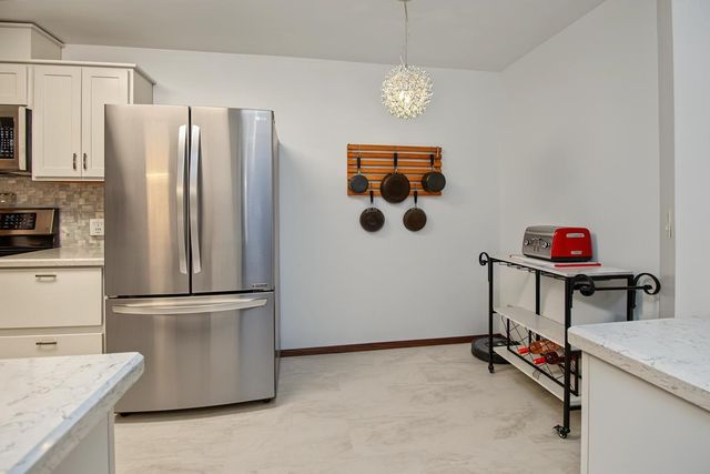 9700 Portland Avenue S 128, Bloomington, MN 55420
