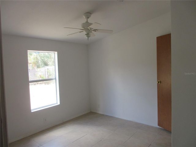 18601 SE 24TH LANE, Ocklawaha, FL 32179