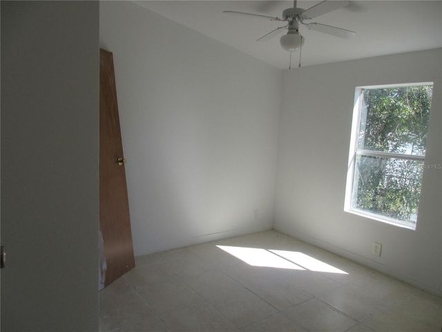 18601 SE 24TH LANE, Ocklawaha, FL 32179
