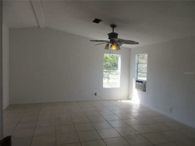18601 SE 24TH LANE, Ocklawaha, FL 32179