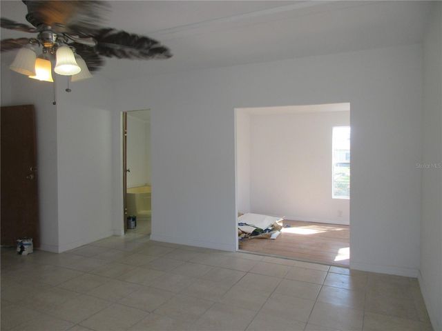 18601 SE 24TH LANE, Ocklawaha, FL 32179