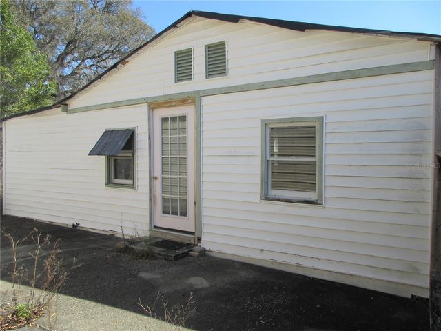 18601 SE 24TH LANE, Ocklawaha, FL 32179