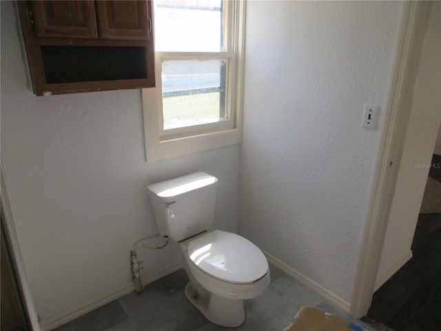 18601 SE 24TH LANE, Ocklawaha, FL 32179