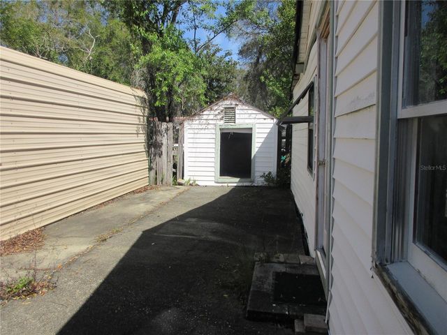 18601 SE 24TH LANE, Ocklawaha, FL 32179