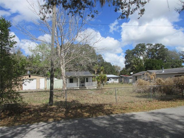 18601 SE 24TH LANE, Ocklawaha, FL 32179