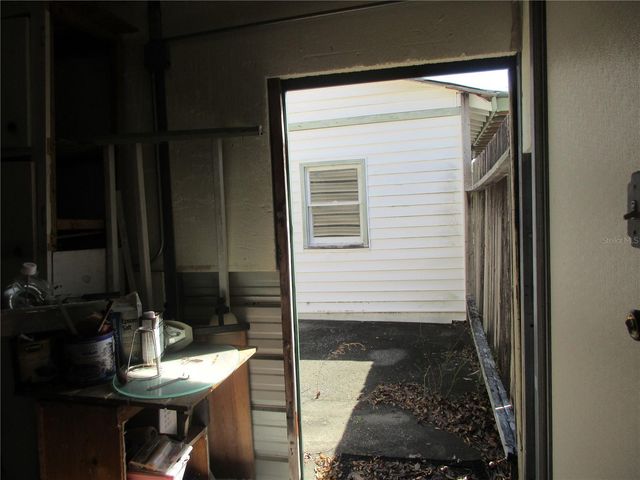 18601 SE 24TH LANE, Ocklawaha, FL 32179