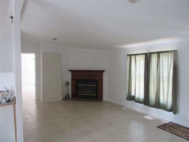 18601 SE 24TH LANE, Ocklawaha, FL 32179