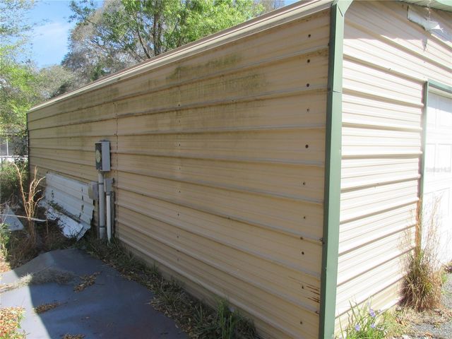 18601 SE 24TH LANE, Ocklawaha, FL 32179