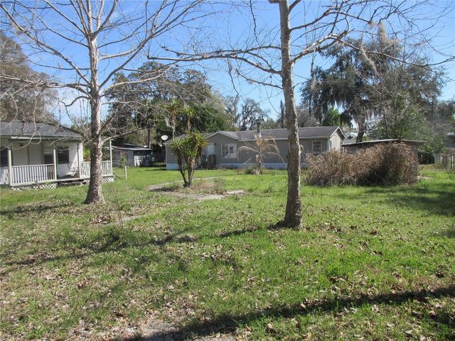 18601 SE 24TH LANE, Ocklawaha, FL 32179