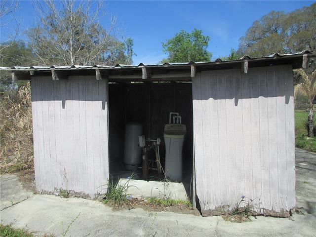 18601 SE 24TH LANE, Ocklawaha, FL 32179