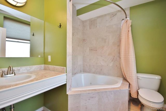 88 Broadway PH1, Ossining, NY 10562