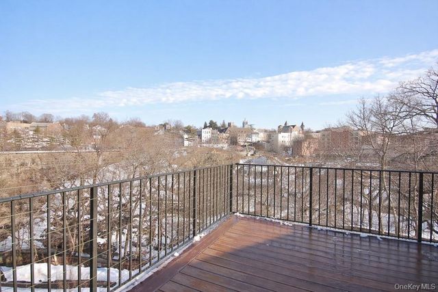 88 Broadway PH1, Ossining, NY 10562