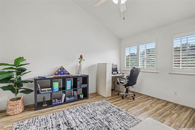 95-948 Wikao Street E304, Honolulu, HI 96789