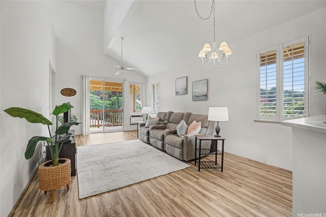 95-948 Wikao Street E304, Honolulu, HI 96789