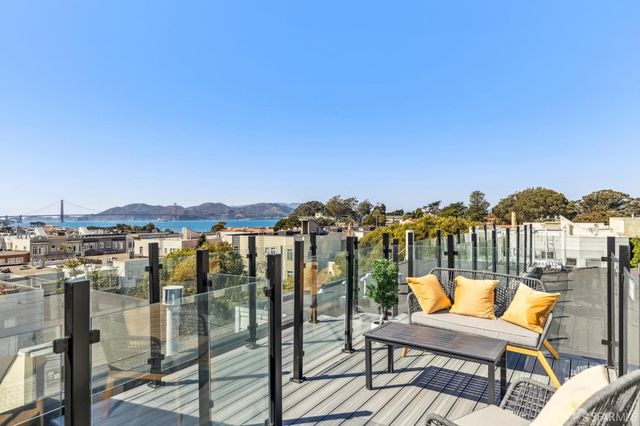 1234 Francisco Street 6, San Francisco, CA 94109