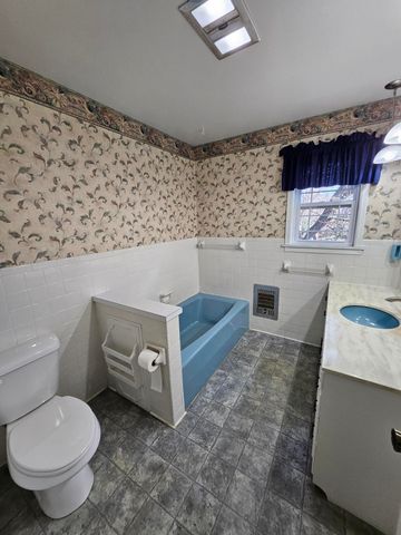 1105 N 14th Street, Monett, MO 65708