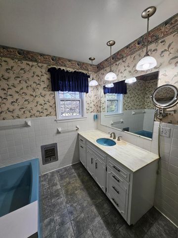 1105 N 14th Street, Monett, MO 65708