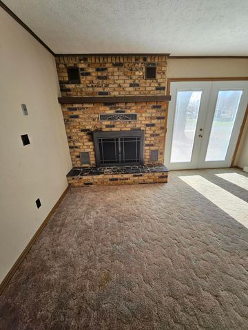 1105 N 14th Street, Monett, MO 65708