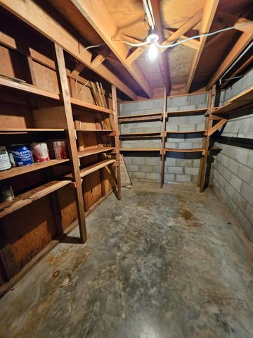 1105 N 14th Street, Monett, MO 65708