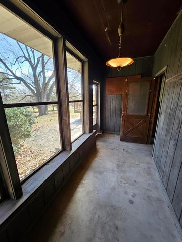 1105 N 14th Street, Monett, MO 65708