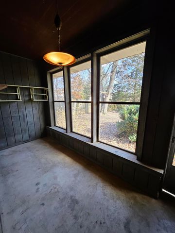 1105 N 14th Street, Monett, MO 65708