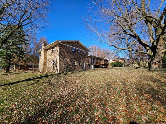 1105 N 14th Street, Monett, MO 65708