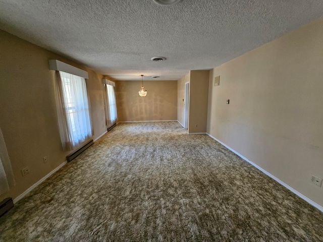 1105 N 14th Street, Monett, MO 65708