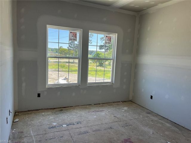 615 Meadstown RD, Elizabeth City, NC 27909