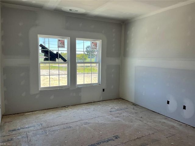 615 Meadstown RD, Elizabeth City, NC 27909