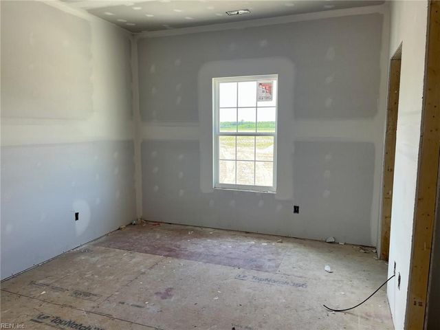 615 Meadstown RD, Elizabeth City, NC 27909