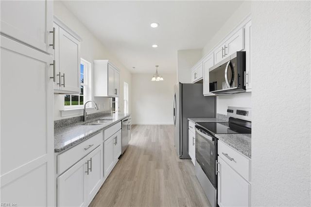 615 Meadstown RD, Elizabeth City, NC 27909