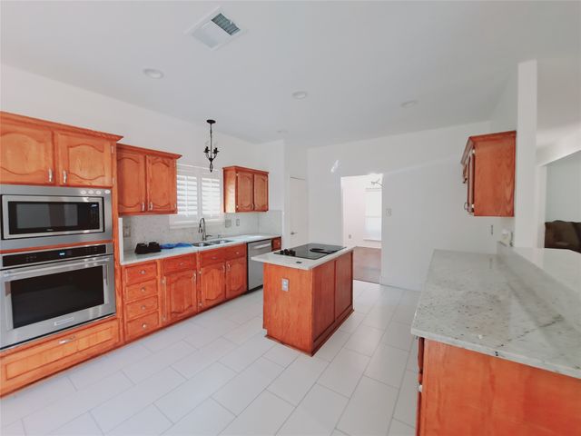 1534 Chapman Drive, Lancaster, TX 75134