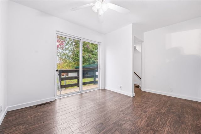 624 S Darby Rd., Hermitage, PA 16148