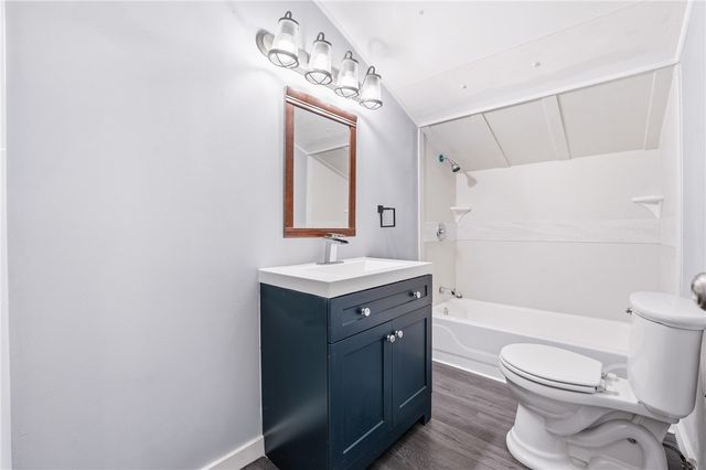 624 S Darby Rd., Hermitage, PA 16148