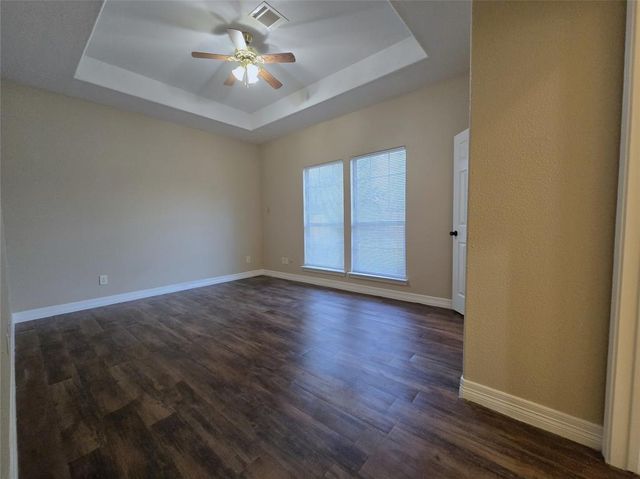1944 Hillcroft, Prairie View, TX 77445
