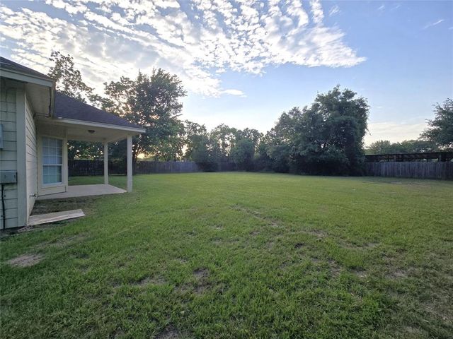1944 Hillcroft, Prairie View, TX 77445