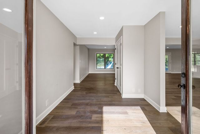 1345 Shallow Lake Circle, Hopkinsville, KY 42240