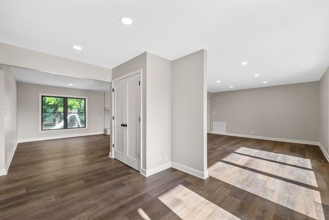 1345 Shallow Lake Circle, Hopkinsville, KY 42240