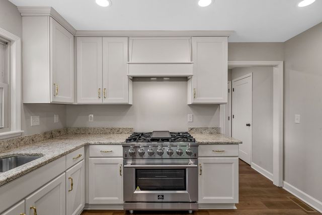 1345 Shallow Lake Circle, Hopkinsville, KY 42240