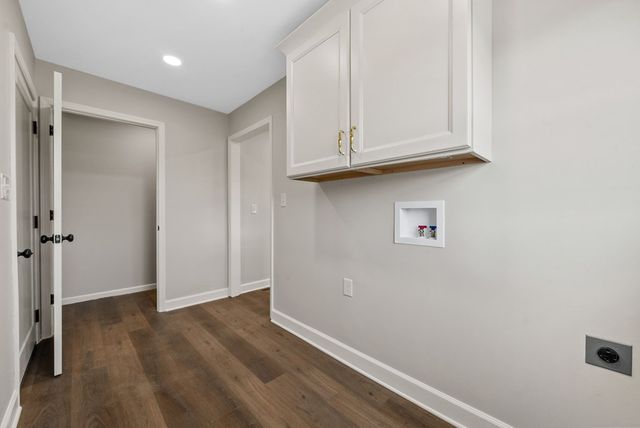 1345 Shallow Lake Circle, Hopkinsville, KY 42240