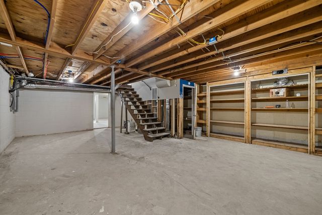 1345 Shallow Lake Circle, Hopkinsville, KY 42240