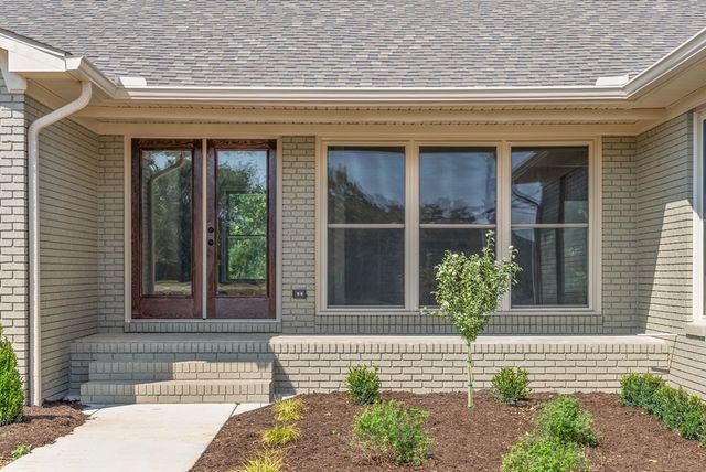 1345 Shallow Lake Circle, Hopkinsville, KY 42240