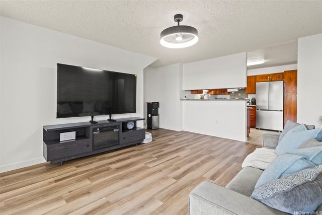 94-506 Kupuohi Street 7102, Waipahu, HI 96797