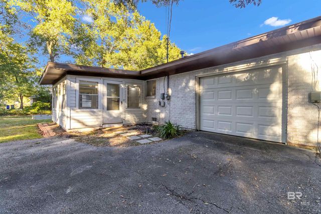 7423 Fairmont Drive, Foley, AL 36535