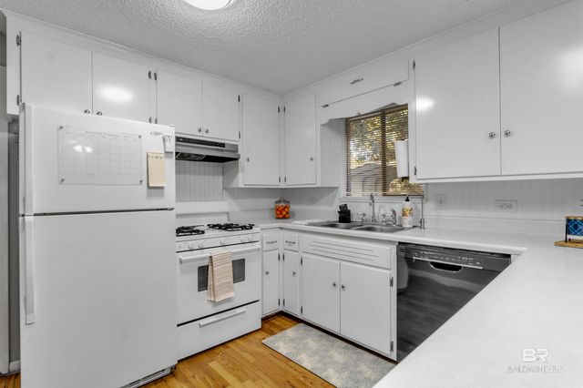 7423 Fairmont Drive, Foley, AL 36535