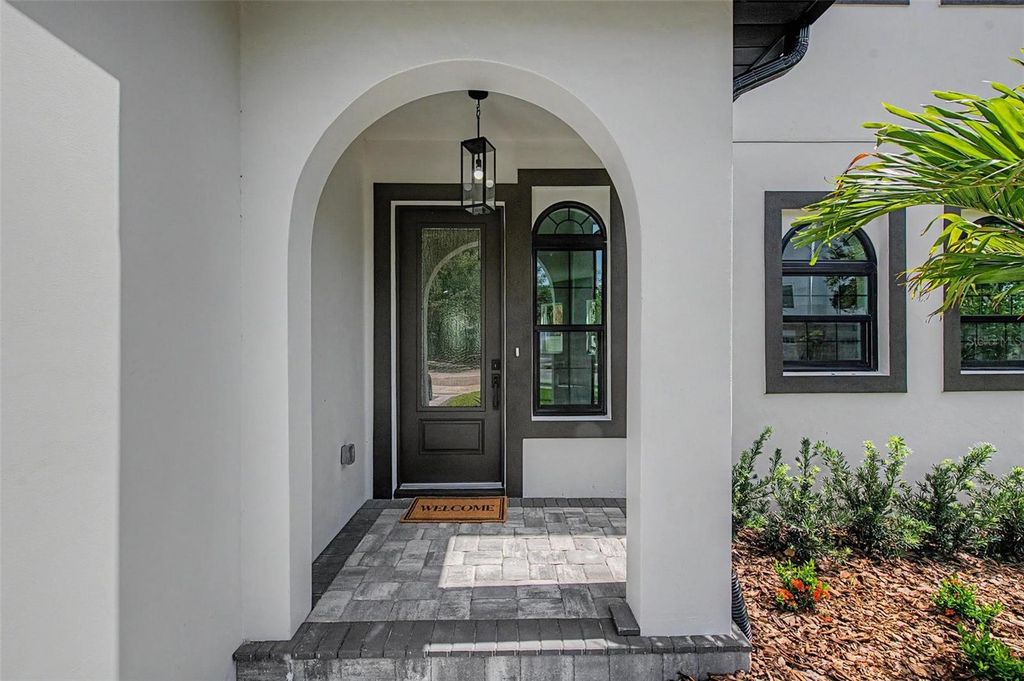Image 3 of property listing at 110 S ARRAWANA AVENUE 2, Tampa, FL 33609