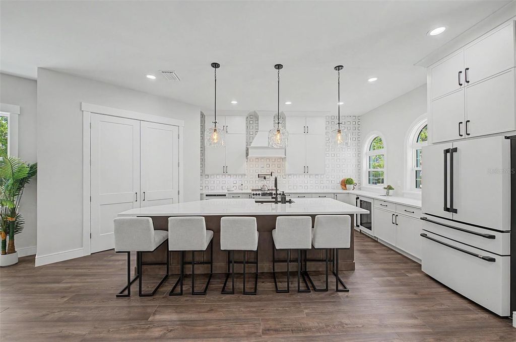 Image 23 of property listing at 110 S ARRAWANA AVENUE 2, Tampa, FL 33609