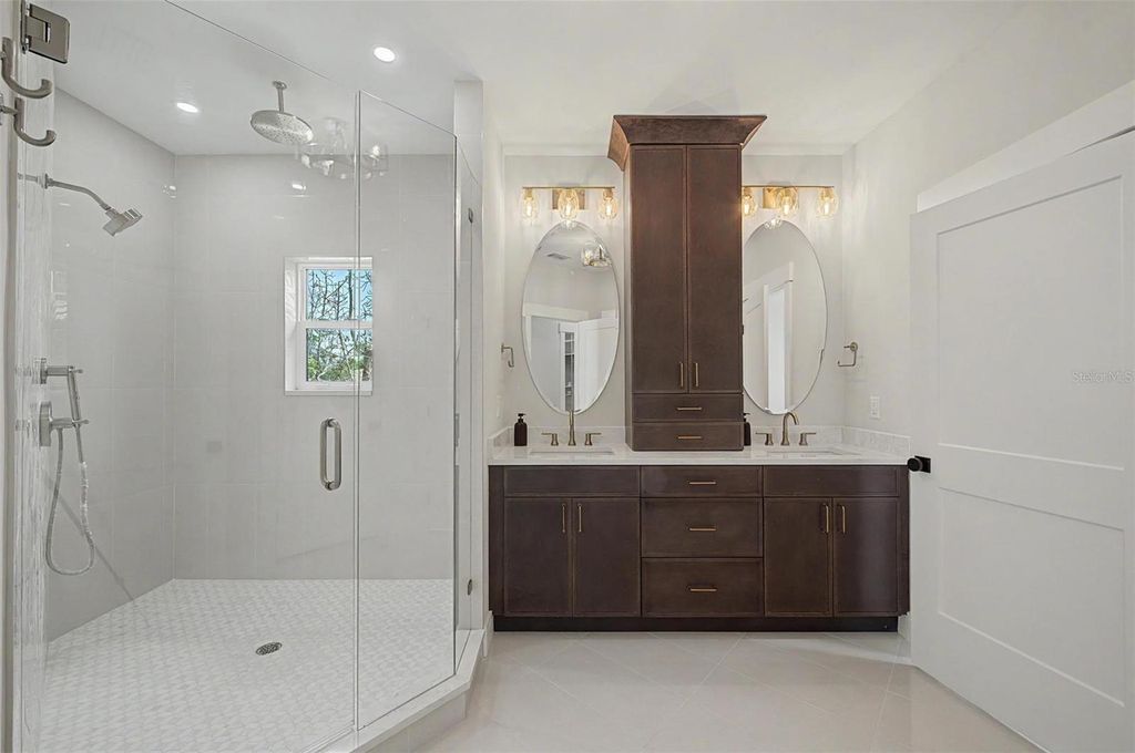 Image 30 of property listing at 110 S ARRAWANA AVENUE 2, Tampa, FL 33609